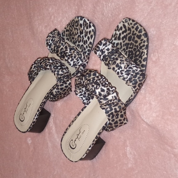 NWT. Leopard slide sandals 7.5 - Picture 1 of 8